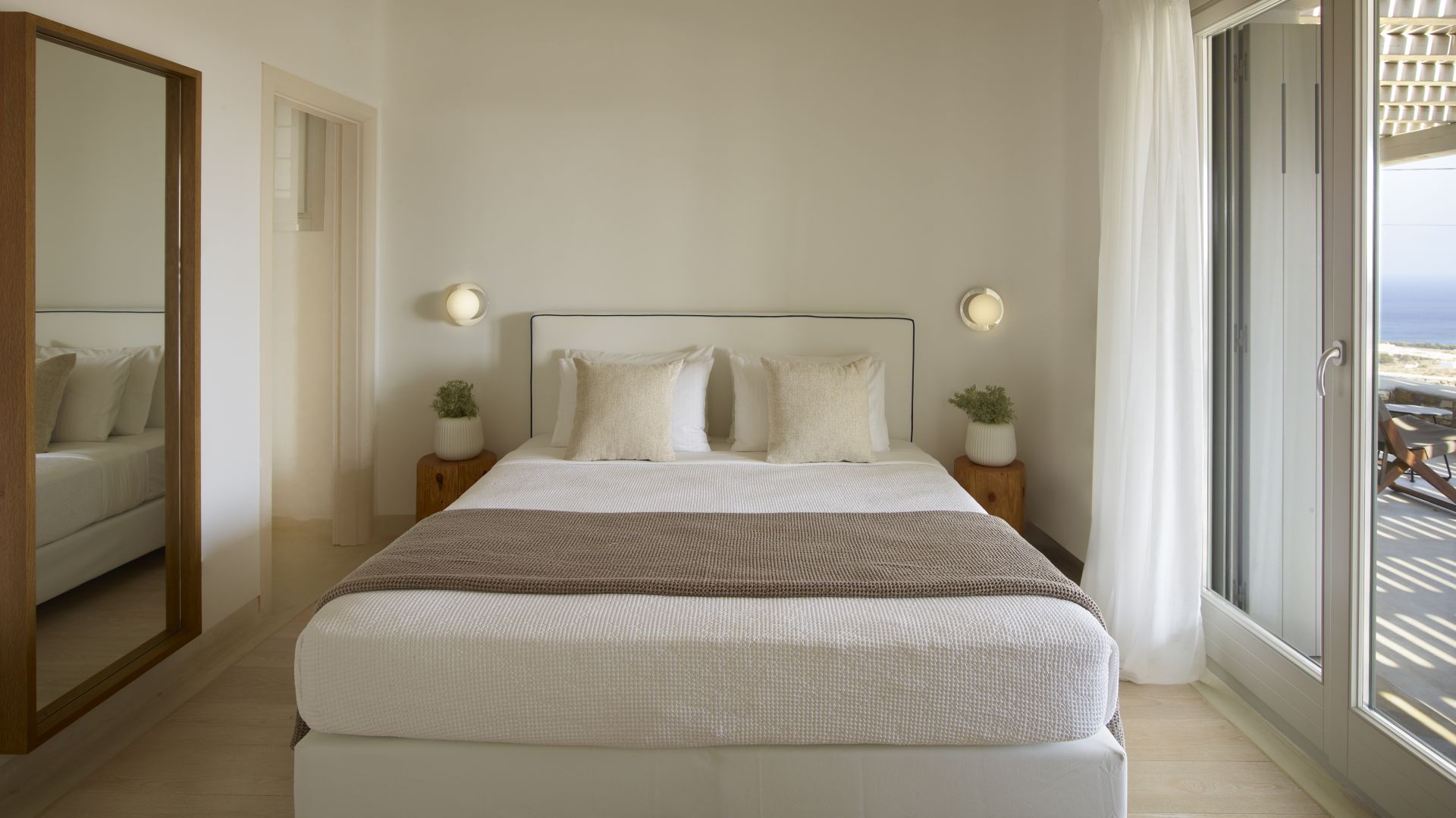 blue wave villa - magnificent villas mykonos 3