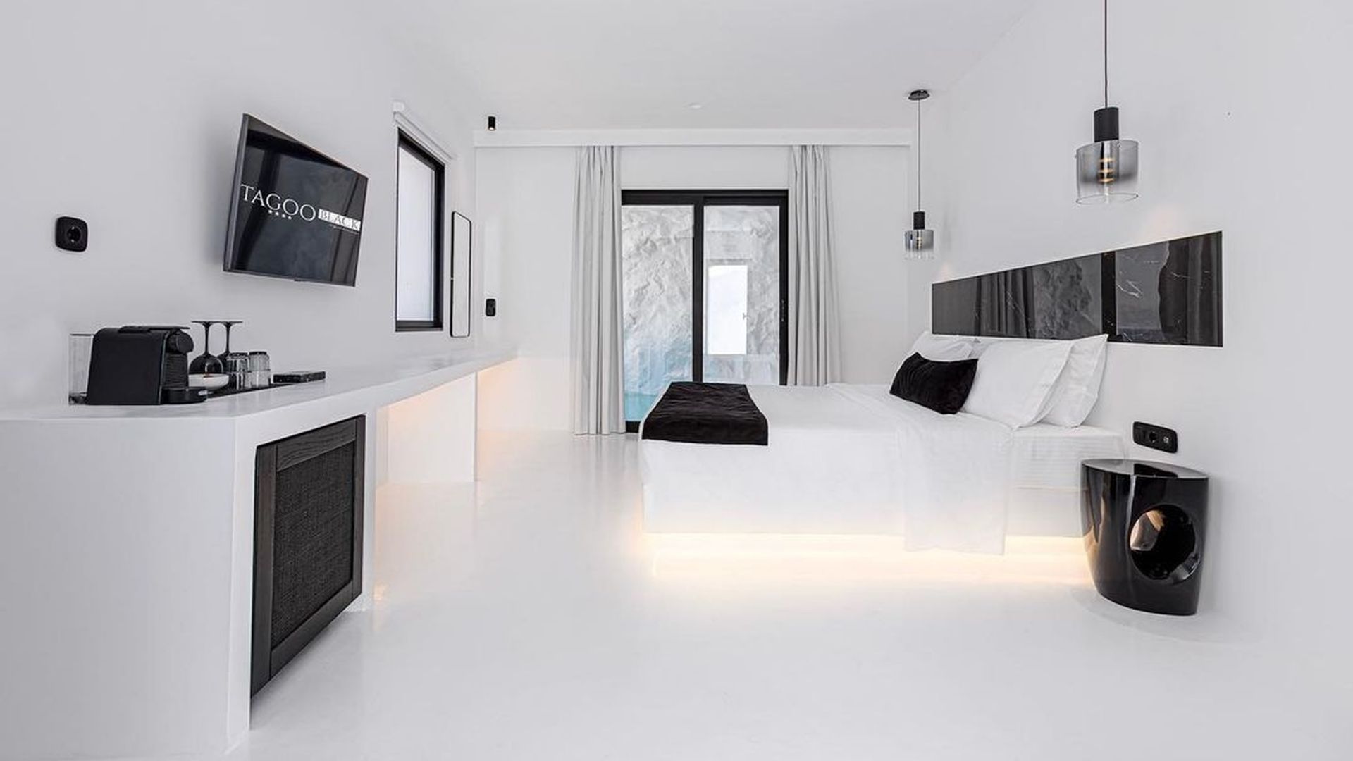 pool deluxe suites mykonos - tagoo black 3