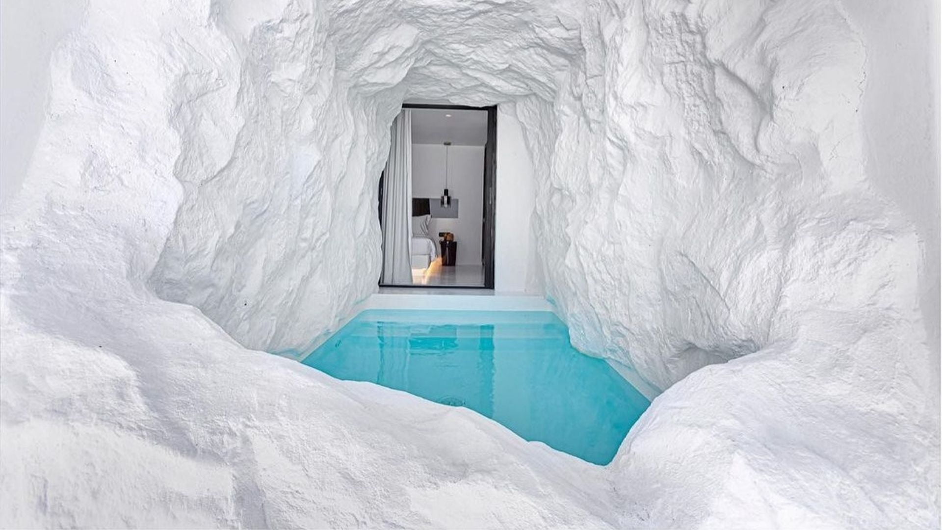 pool deluxe suites mykonos - tagoo black 2