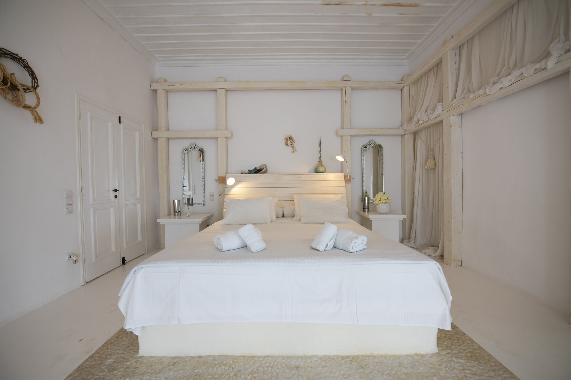 villa cinema in mykonos - bedroom